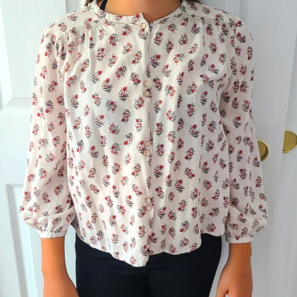 Brand: Zara  Size: 11-12 Color: White